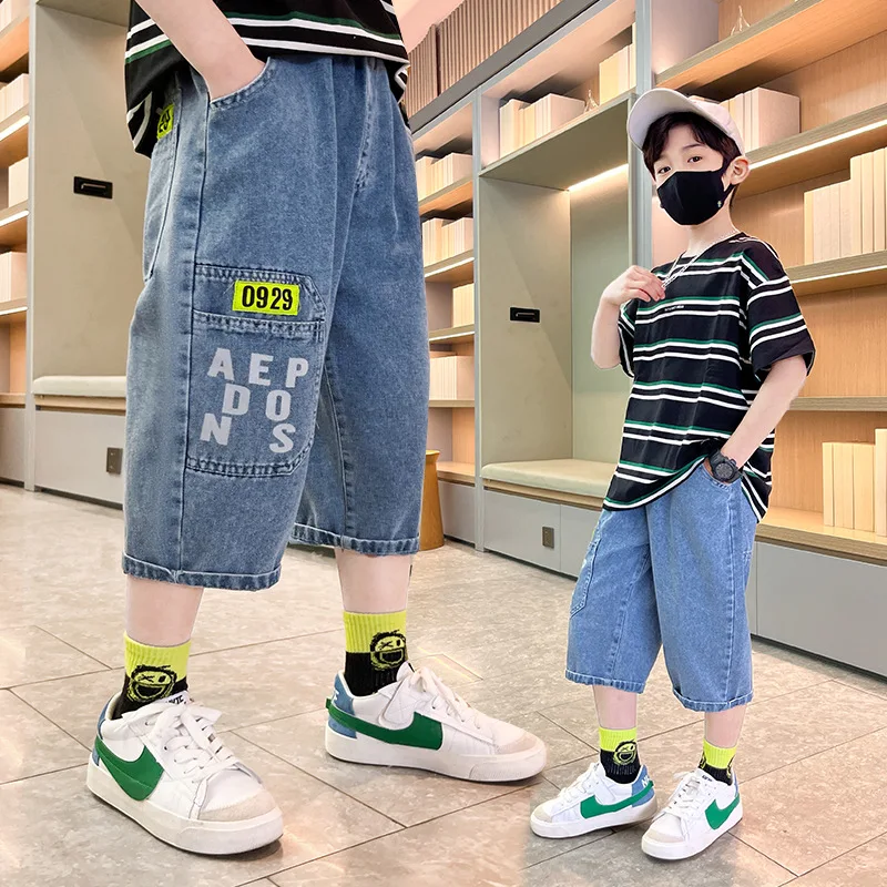 새로운 십대 소년 데님 반바지 어린이 여름 패션 레터 프린트 소프트 카프리 어린이를위한 캐주얼 5 점 바지 4-14 년