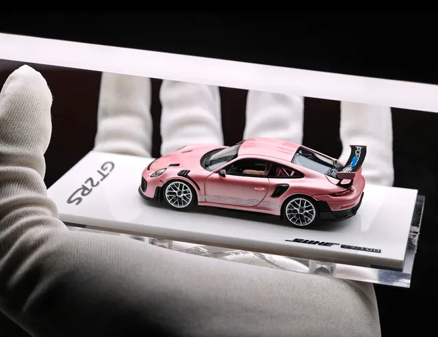 SUHE 1:64 911 GT2 RS Valentine's Day limited pink Diecast