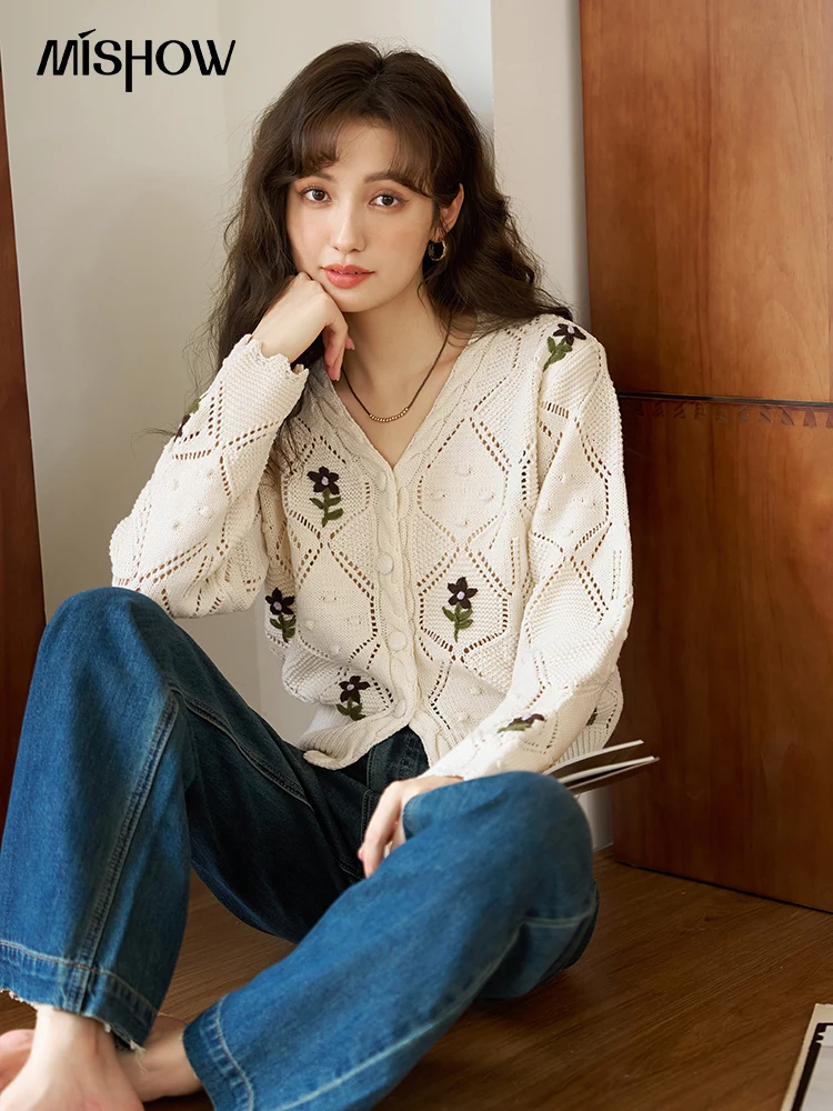 MISHOW 레트로 핸드메이드 자수 플라워 할로우 아웃 니트 가디건, 2023 가을 V넥 긴팔, 부드럽고 달콤한 상의, MXC45Z0225