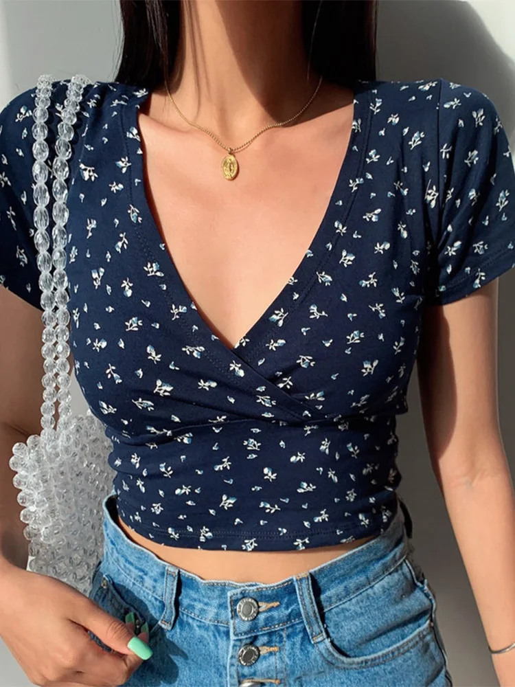 Summer French retro floral V-neck short-sleeved T-shirt Slim slimming wild high waist T-shirt women's top 5