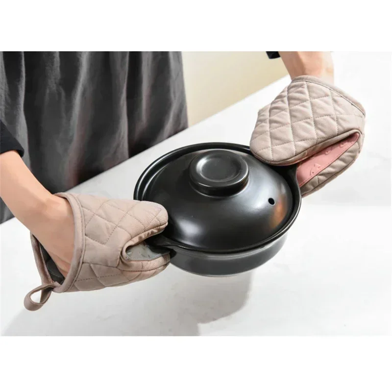 Silicone Insulation Gloves Clip High Temperature Resistant Oven Mitts 1pcs Kitchen Anti-scalding Clip Oven Microwave Hand