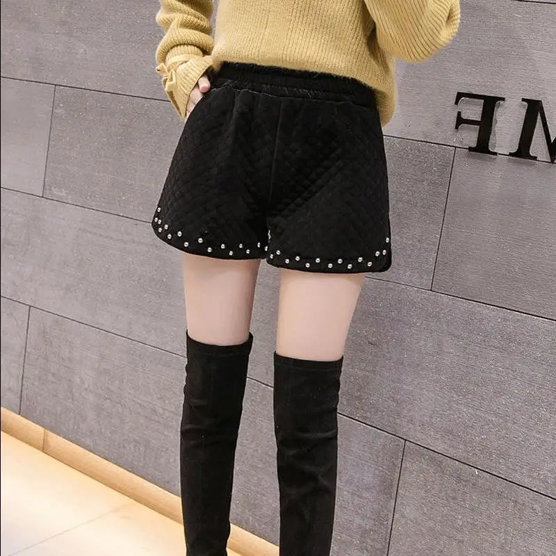 Vintage Pocket Patchwork A-line Shorts Autumn Winter New Elastic Waist Loose Solid Wide Leg Shorts Casual Trend Women Clothing