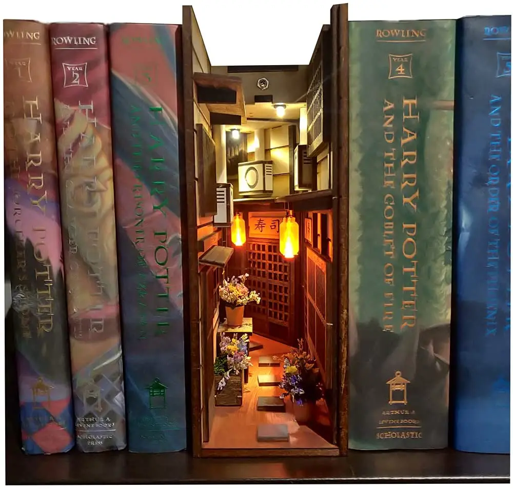 Home Decoration Gifts Book Nook Insert Decor Ancient Streets Retro Bookshelf Alley Bookend Model Building Kit with LED LightHome Decoration Gifts Book Nook Insert Decor Ancient Streets Retro Bookshelf Alley Bookend Model Building Kit with LED Light 