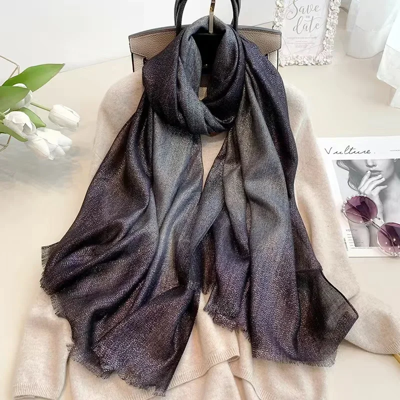 

2023 simple spring and autumn new gradient scarf for women, fashionable and warm long gauze scarf, gold and silver tassel scarf