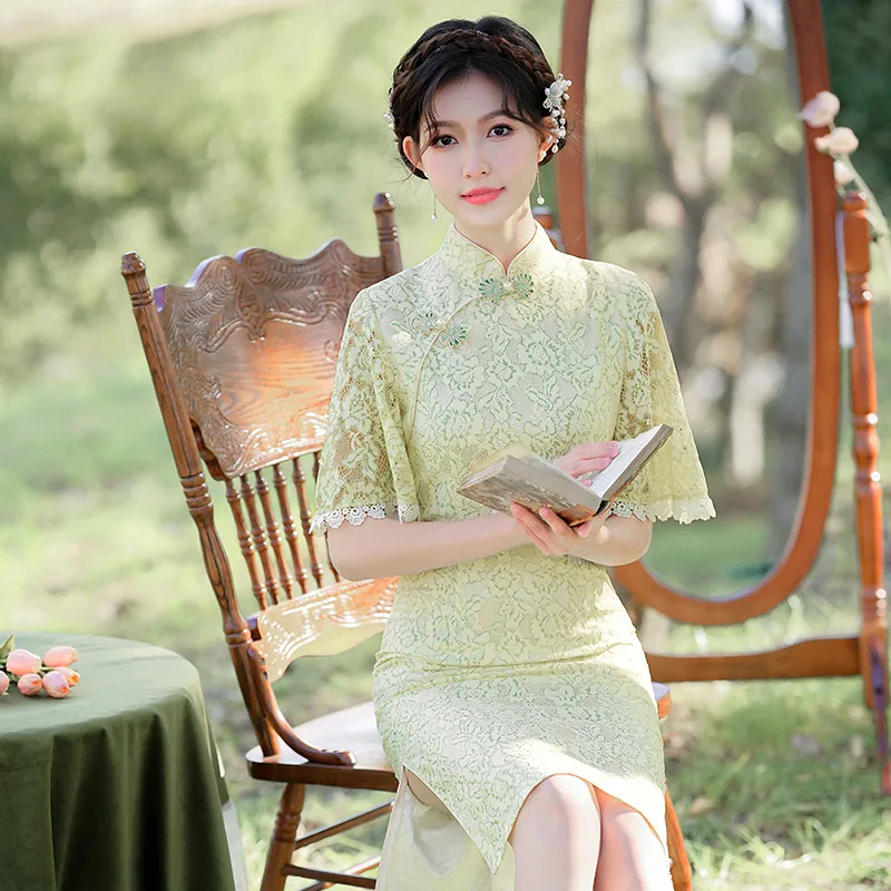 

2023 Spring Lace Improved Green Cheongsam Young Girls Elegant Fashion Performance Chinese Style Qipao Evening Dress for Women