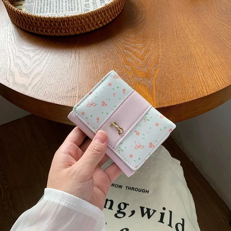 Chic Floral Bow Women's Tri-Fold Wallet with Multi-Card Slots