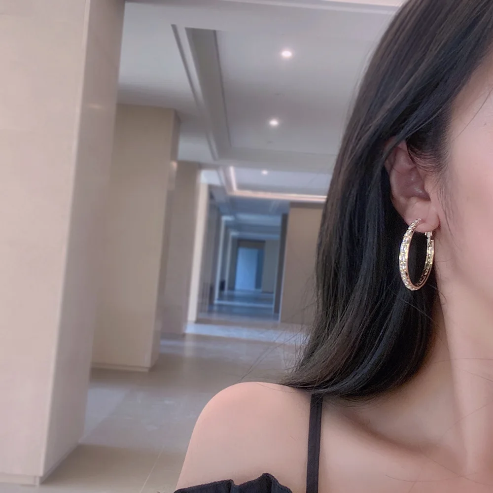 2023 New high-end earrings Women's earrings 925 sterling silver ear Needles Inlaid with 5A zircon Electroplated 24K gold jewelry