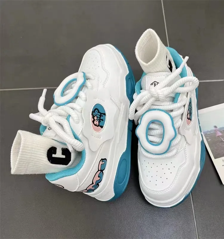 Fashion 2024 New INS Girl's Bread Shoes Academy Retro All-match Casual Sneakers for Lovers Men Women Student Shoe