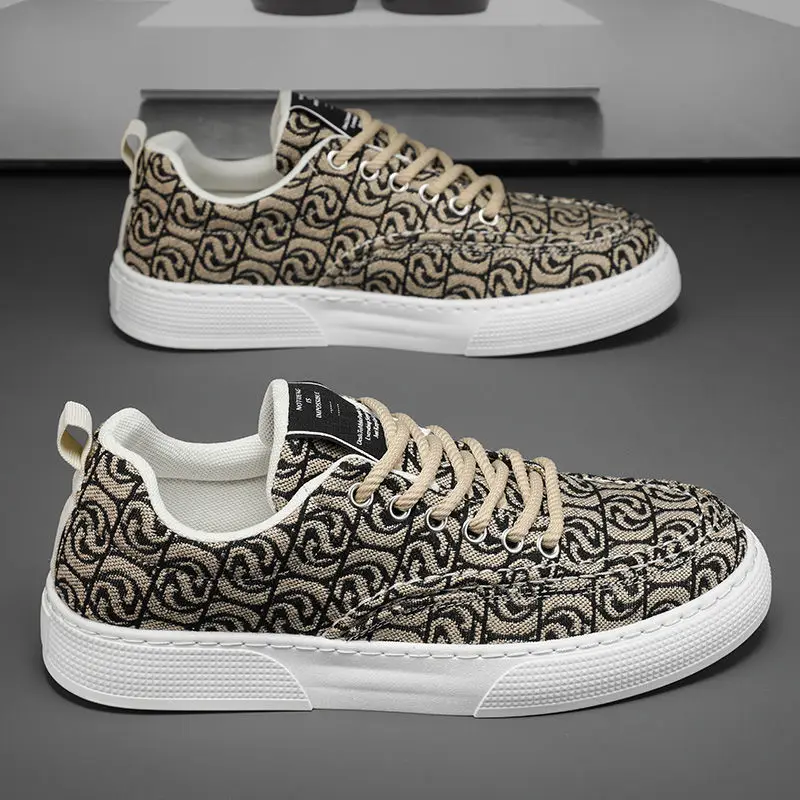 2024 Autumn New Canvas Men Low-help Small Print Board Shoes Thick Sole Casual Fashion Shoes 4