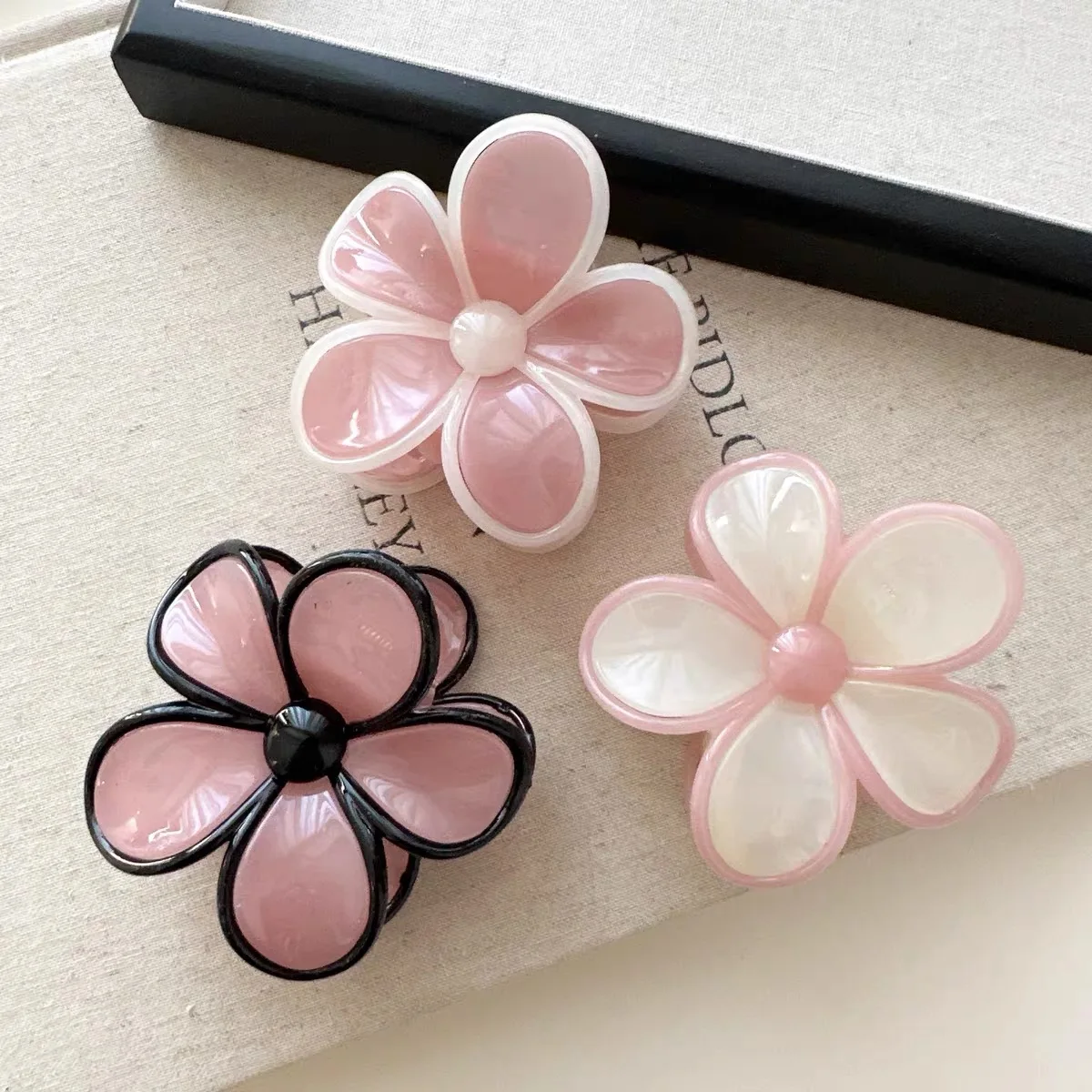 Sommer Blume Haar Klaue Clips Kunststoff Ei Blumen Hai Clip Gelee Farbe Haar Klemmen Greifen Süße Frauen Haar Zubehör – Detail 5