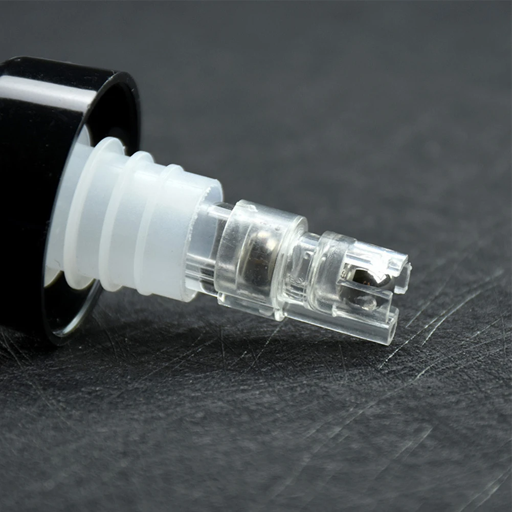 

Accessories Liquor Pourers Plastic Shot Bottle Wine Pourer 3.6x10cm 30ml Ball-bearing Barware Diameter 18-20 Mm