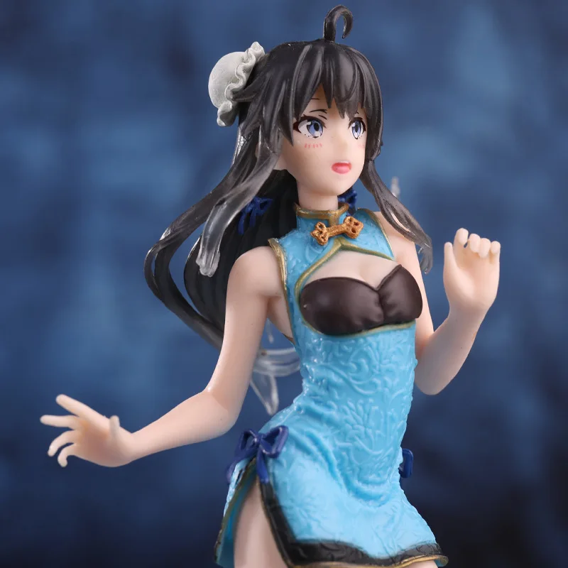 Snow is wearing blue clothes