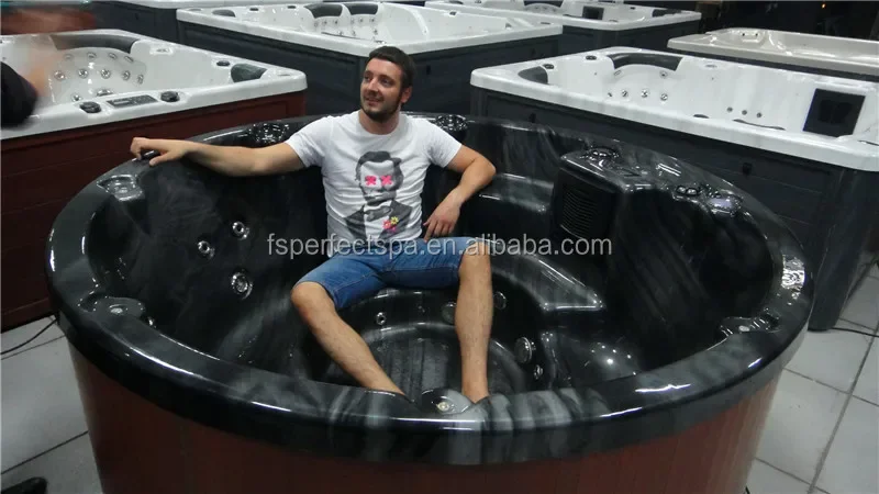 Hot Sale 6 Person Round Bathtub Outdoor Spa Round Hot Tub With CE 5