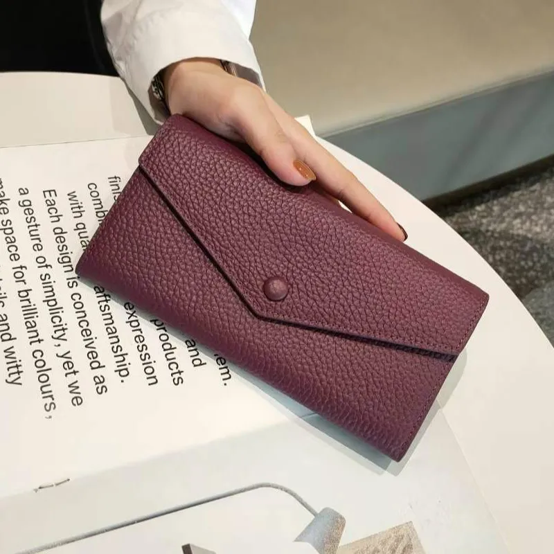 

Дизайнерский Длинный кошелек-конверт из натуральной кожи для женщин