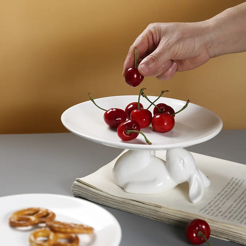 Elegant White Ceramic Dessert Plate Set Rabbit Saucer Round Glazing Dishes 2pcs Creative Party Serving Dinnerware Set Cake Plate