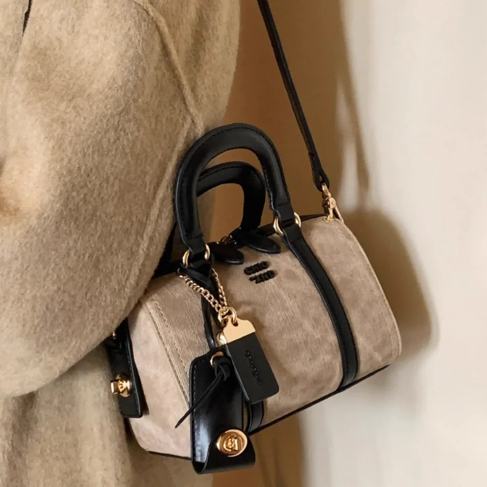 Nanfeng Chio2nd internet celebrity semi cooked mocha pillow bag women's new handheld small handbag shoulder crossbody bag