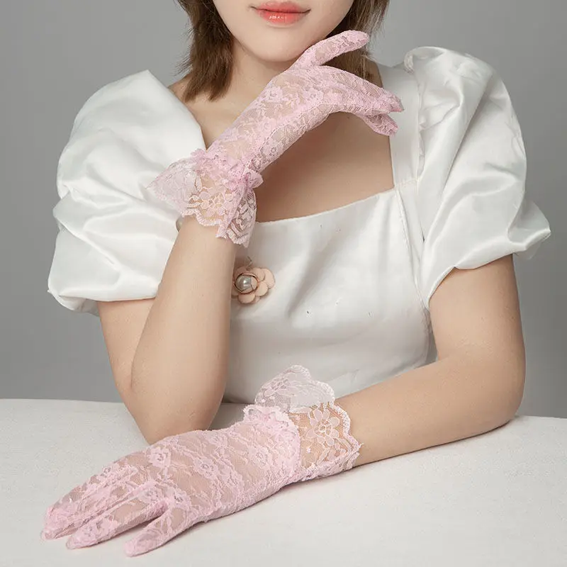Women's Vintage Short Lace Gloves Elegant Lady Party Wrist Length Floral Gloves for Dinner Fancy Costume Accessories Gloves