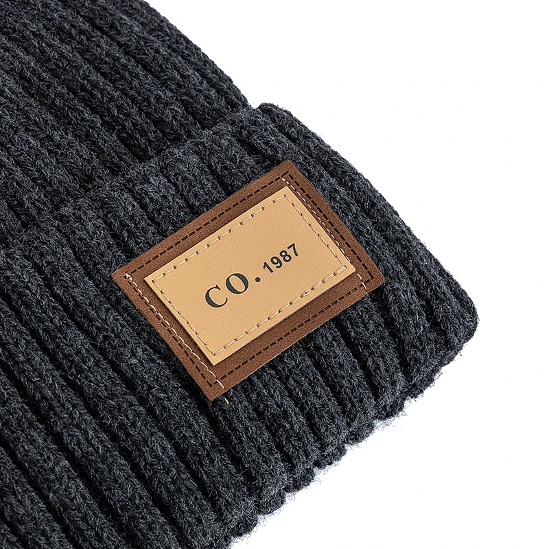 Hot Sale Unisex Warm Winter Hat Plush Fur Lining Warm Cap 1987 Letter Beanie Hat For Men Women Outdoor Ski Sports Knitted Hat