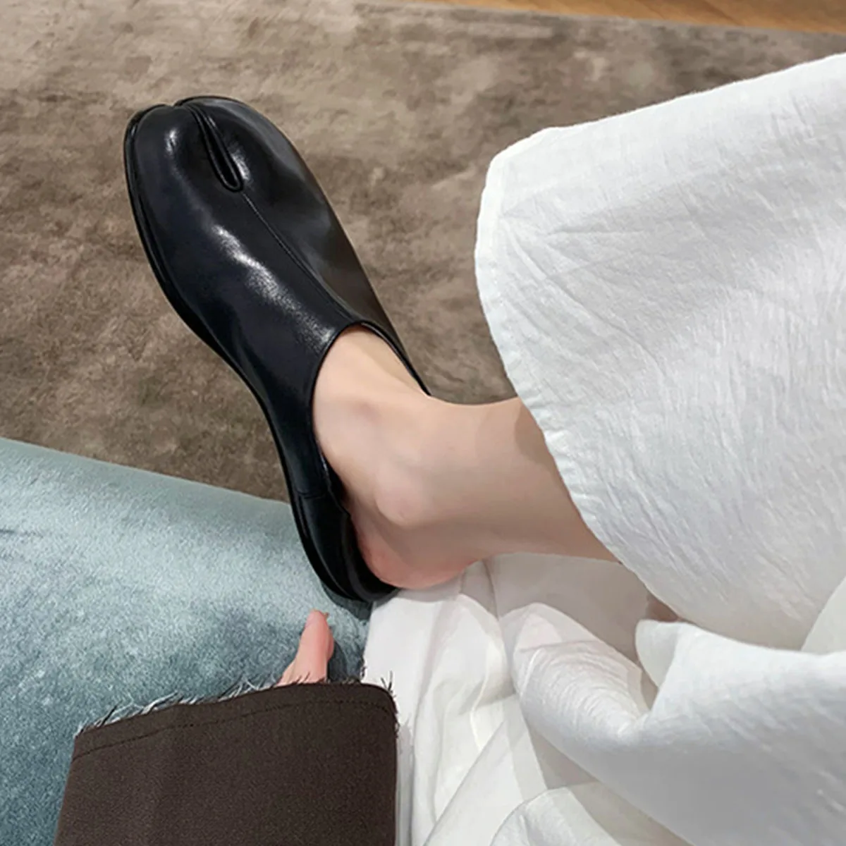 Women Split Toe Tabi Flats Woman Loafers Shoes Slip On Shallow Pump Shoes Silver Crack Flats 4
