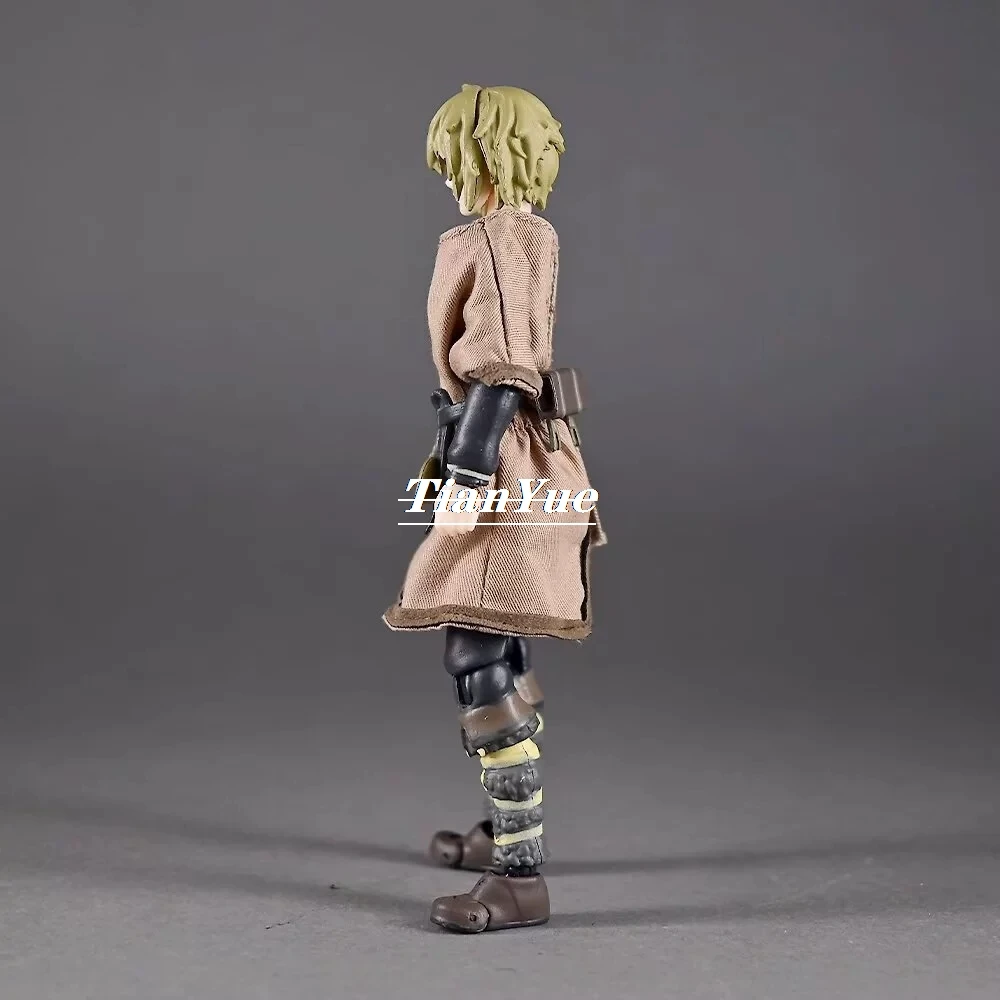 VINLAND SAGA Thorfinn Karlsefni Articulated Action Figure - 15cm PVC Collector's Edition