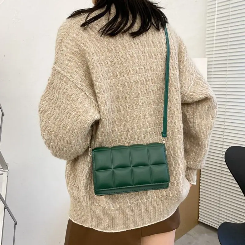 부드러운 PU 가죽 숄더백 여성용, 미적 스퀘어 패딩 파우치, 원피스 파티 스타일 메이크업, 크로스바디 디자이너 핸드백