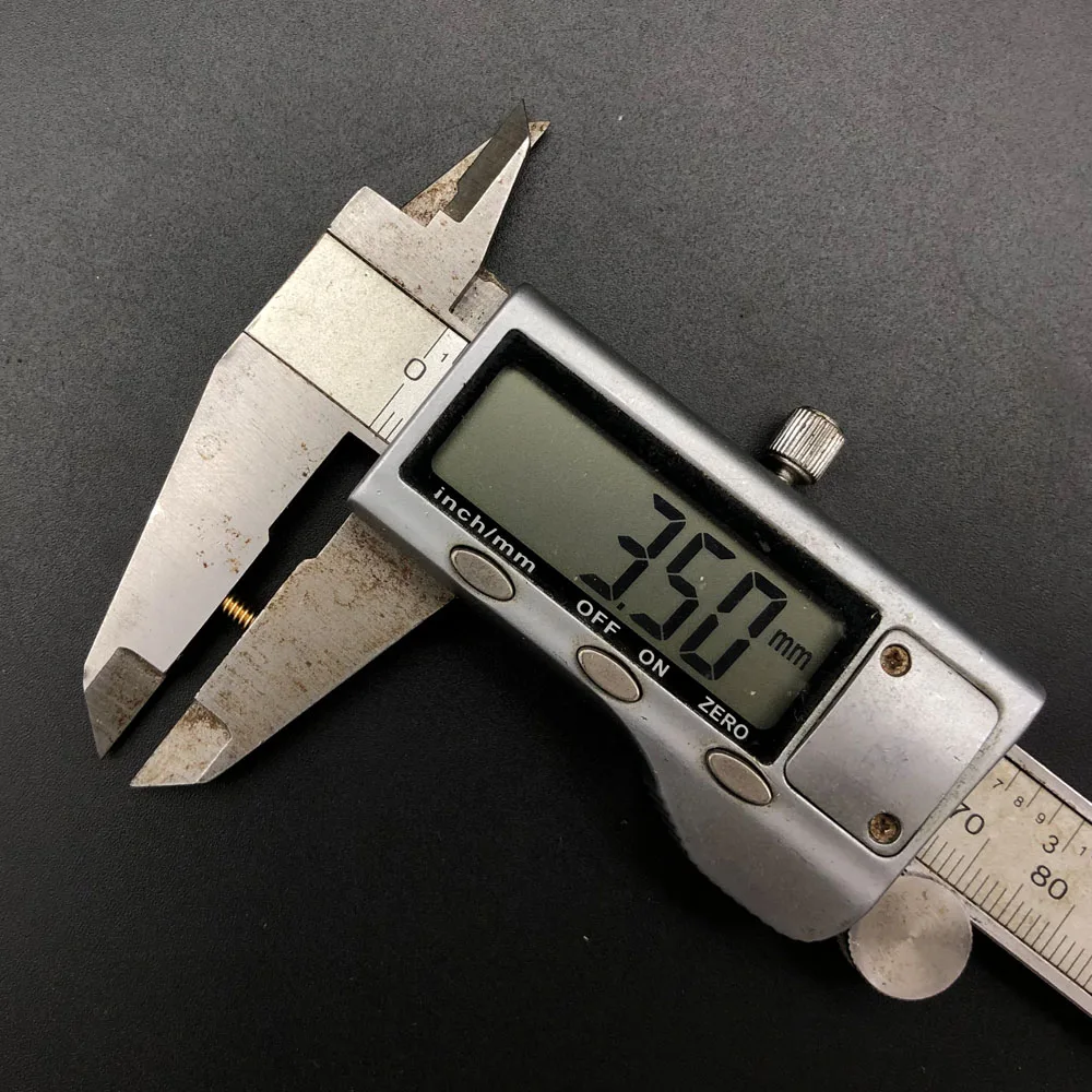 5개/세트 0.2M 모듈러스 황동 싱글 헤드 웜 기어 보어 0.98MM (1MM 샤프트에 적합) 2.4MM 외경 3.5MM 길이 0.2MW3.50.98A