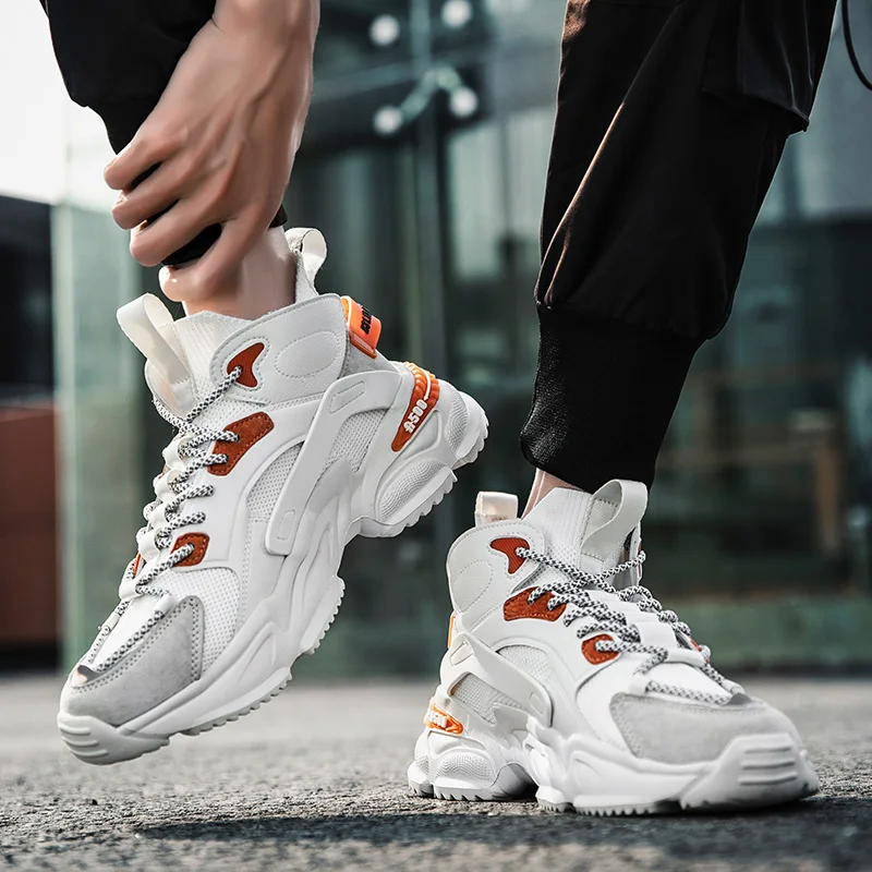 Рисунок 6 - Мужские кроссовки