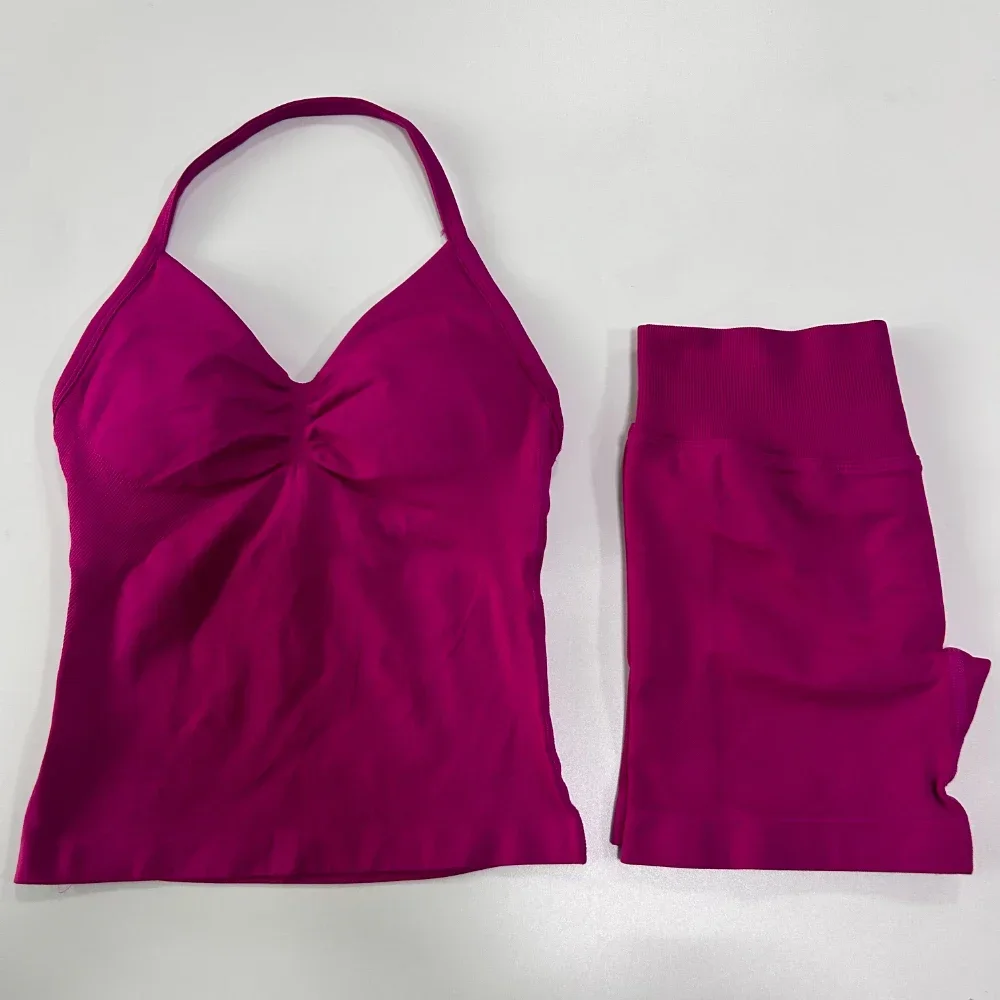 Conjunto de 2 Peças de Roupas de Esporte Impact Sports: Top de Yoga Sem Costas e Shorts de Cintura Alta com Efeito Scrunch, Conjunto de Roupas de Academia