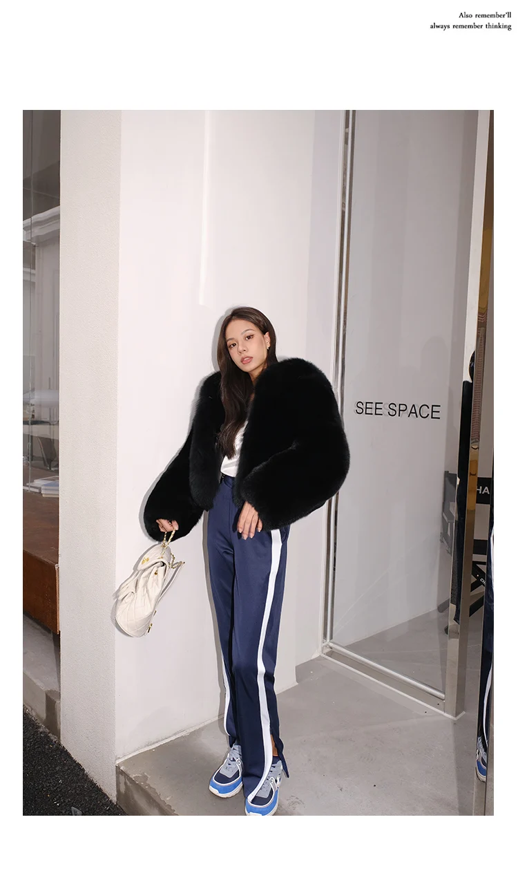 Ladies Short Fox Fur Coat Multicolor Coat Young Fashionable Age Reduction