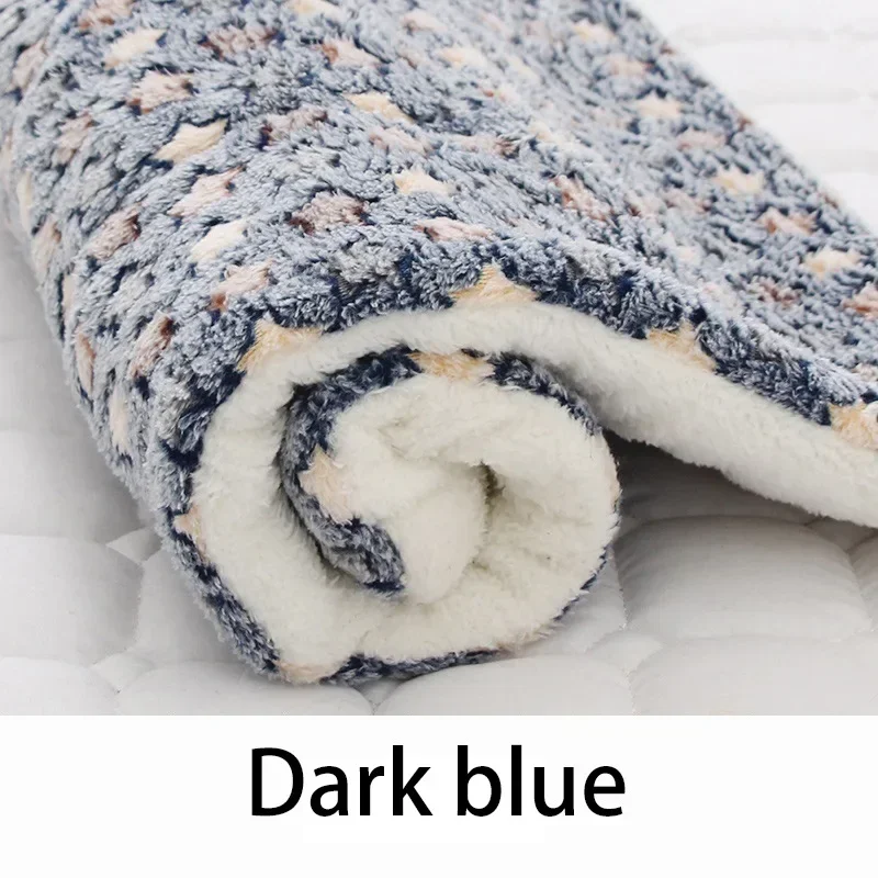 Pet Sleeping Mat Dog Bed Cat Bed Soft Hair Thickened Blanket Pad Fleece Home Washable Warm Bear Pattern Blanket Pet Supplies pet blanket