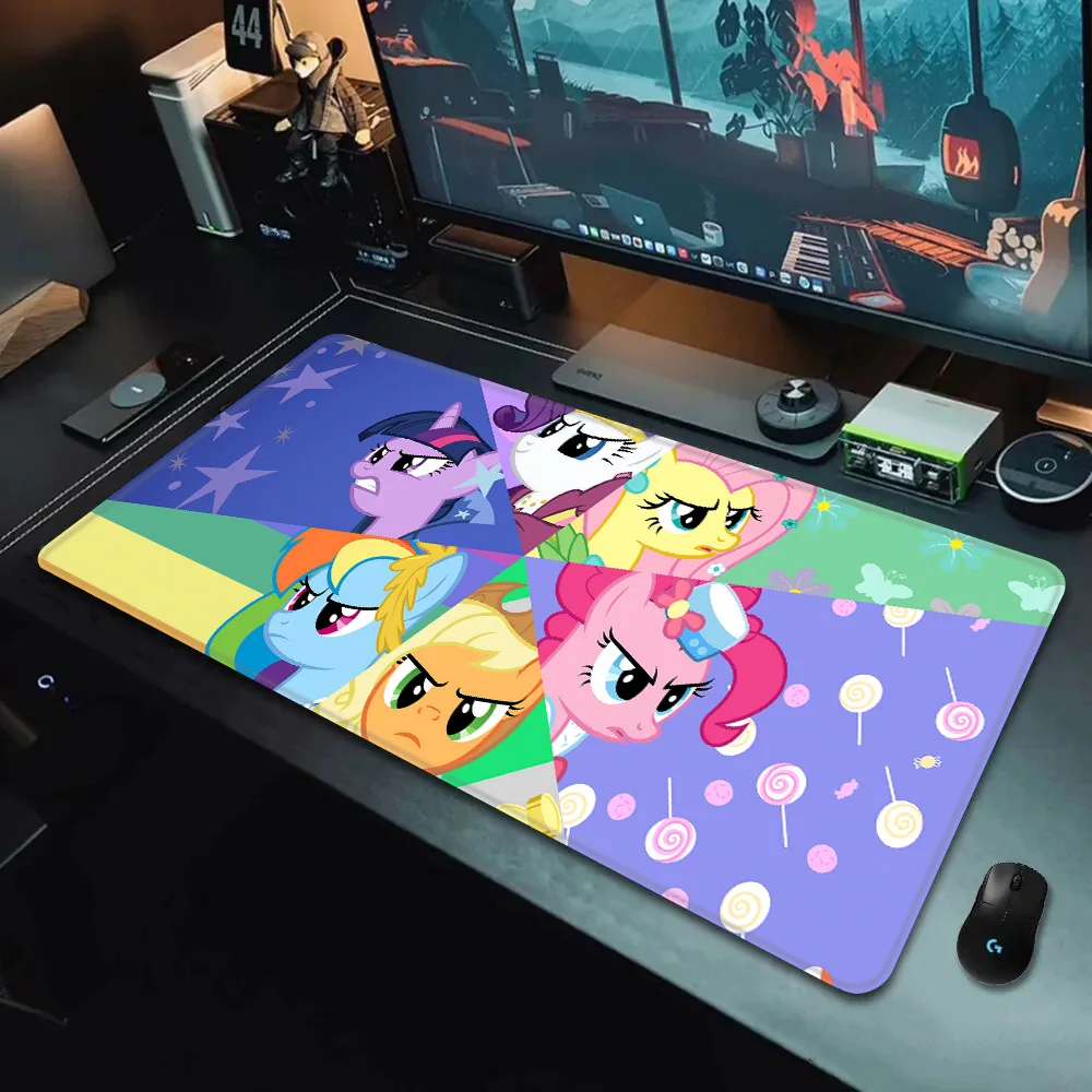 Enchanting Pony Design XL Mouse Pad - Non-Slip, Locking Edge, 90x40cm Desk Mat