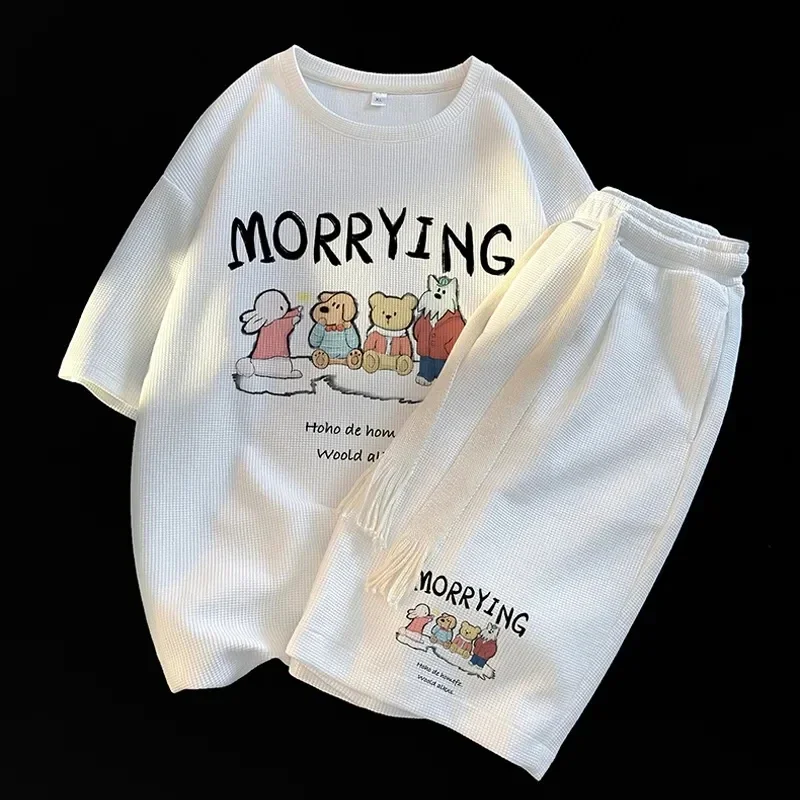 thumbnail image 1 of Conjunto de dos piezas deportivo de gran tamaño de estilo universitario japonés y coreano para hombre y niño, camiseta holgada informal de manga corta y pantalones cortos, 1 of 5