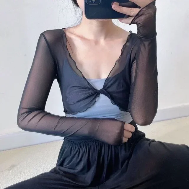 [알리익스프레스] 여성을 위한 매혹적인 매력: 빈티지 가디건 레이스 크롭탑