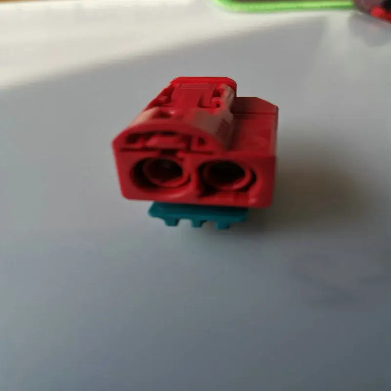 

TE/Tyco original connector 1-2289732-1