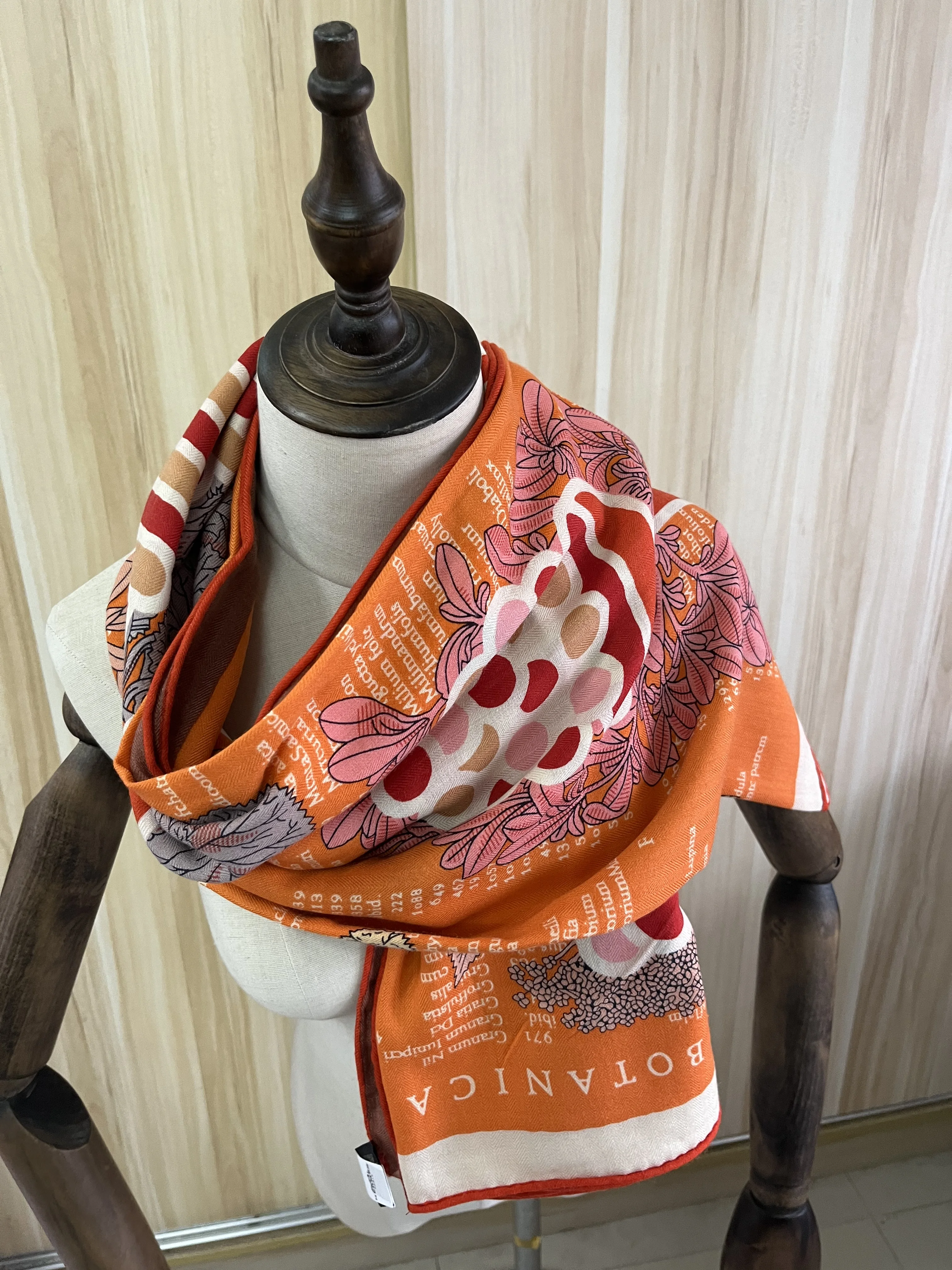 

2022 new arrival autumn winter orange 140*140 cm scarf 70% cashmere 30% silk scarf wrap for women lady girl gift