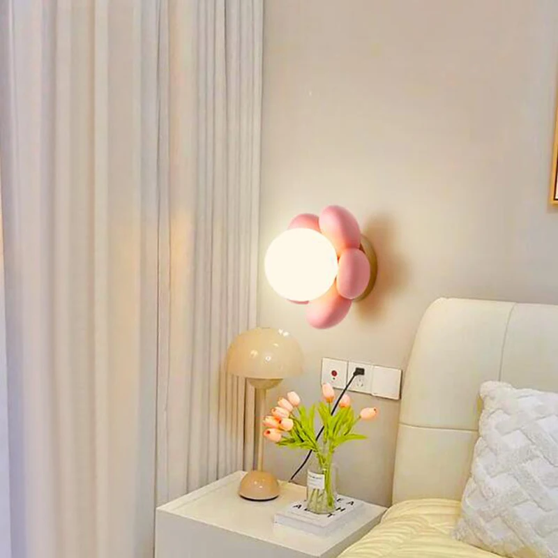 Kid's Room LED Wall Lamp Modern Resin Body Flower Style Bedroom Living Room Restaruant Decor Lighting Ceiling Home Wall Lights