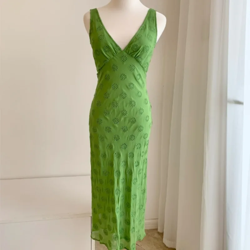 

2023 Summer Autumn Green Solid Silk Slim Sleeveless Embroidery Midi Dress for Women Fashion