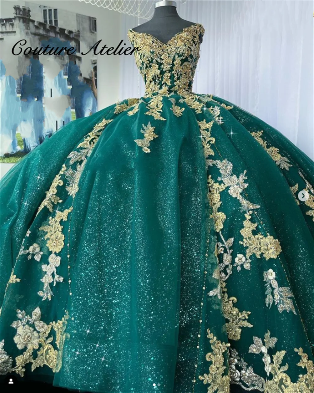 

Ball Gown Quinceanera Dresses Light Gold Appliques Formal Prom Gowns Lace Up Princess Sweet 15 16 Dress Sweetheart vestidos