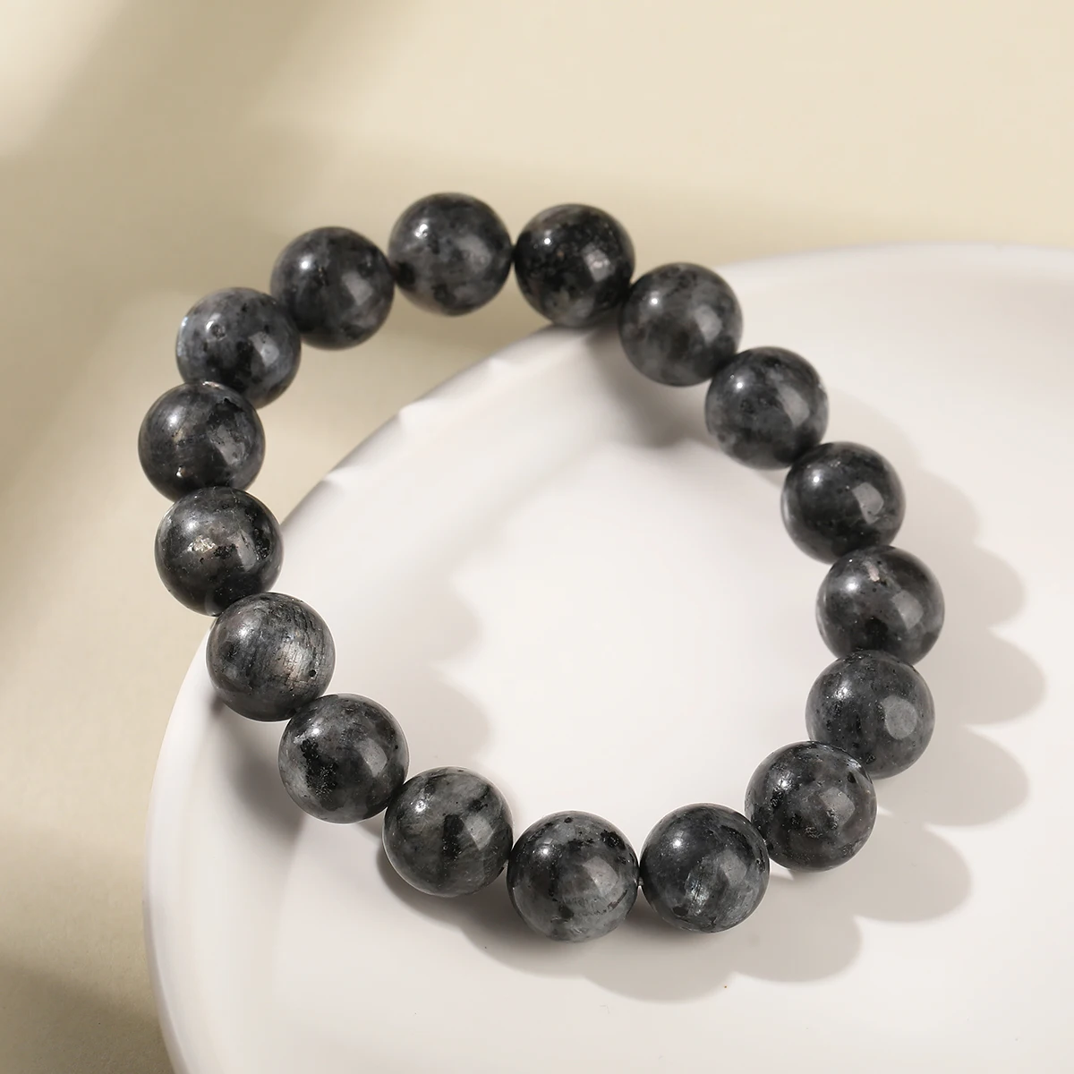 JD Natürliches schwarzes Spektrolith-Blitz-Armband mit glatten Perlen für Damen und Herren, 6, 8, 10 mm, Labradorit-Stein, Stretch-Armbänder, Yoga-Schmuck – Detail 3