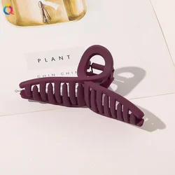Elegant 11cm Matte Hair Claw Clip - Fashionable French Hair Accessory (Burgundy)