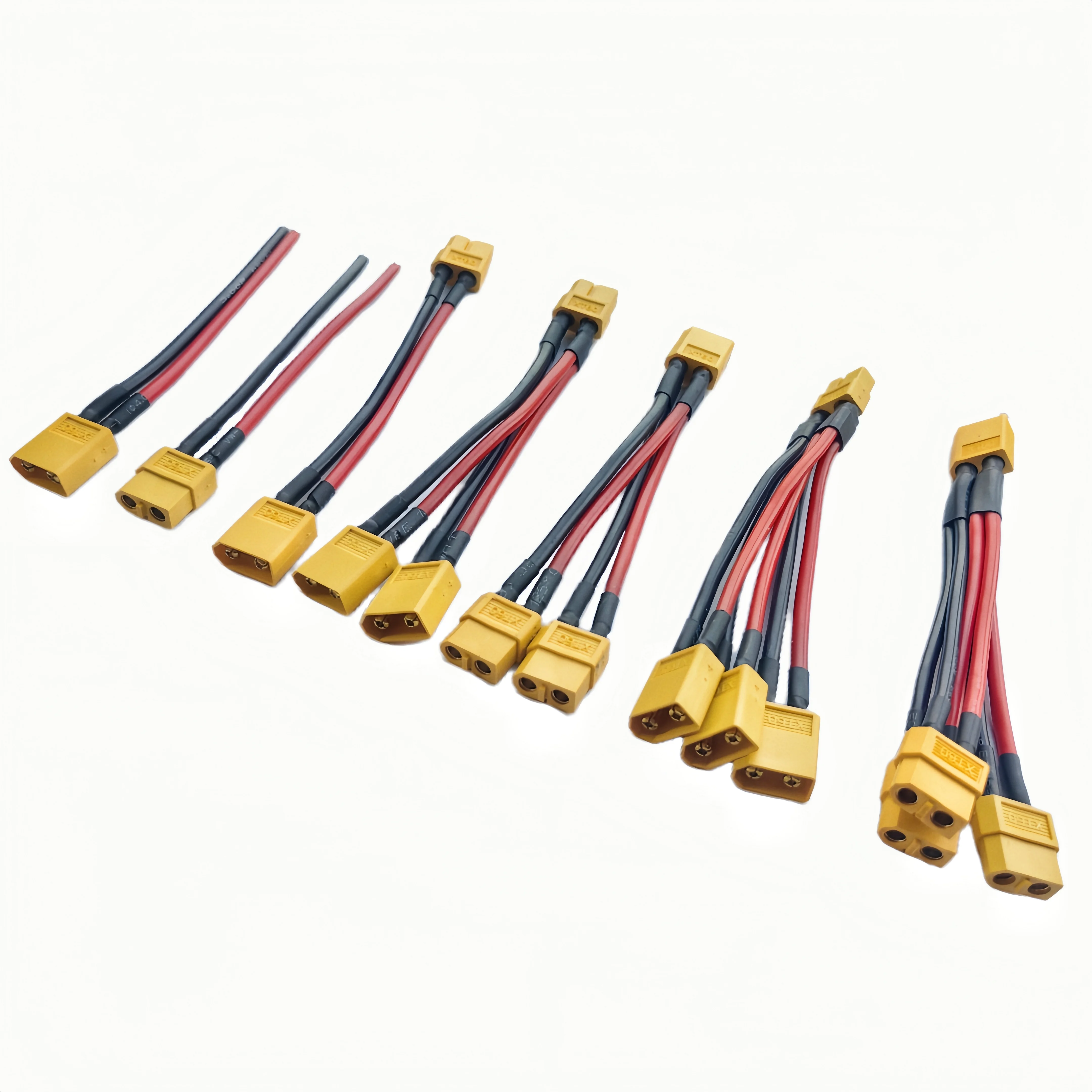 Žlutý XT60 konektor s připojenými flexibilními vodiči