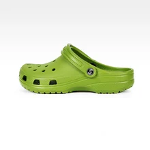  Summer Hole Shoes Women Men Fashion Outdoor Sandals Couple Soft Bottom Non-Slip Beach Garden Slippers EVA Baotou Clogs 