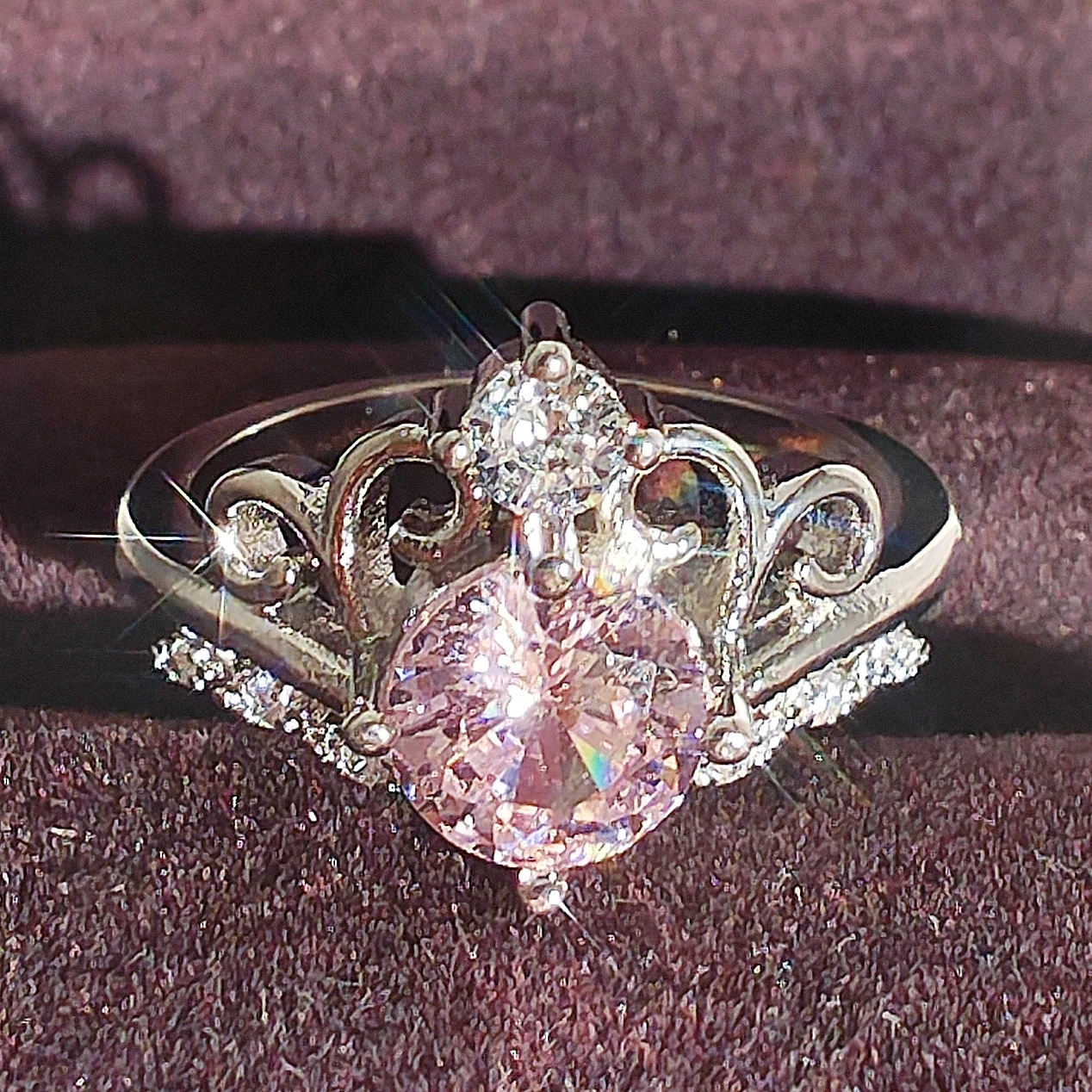 2024 New Arrival Trendy Designer Pink Crown Fashion Ring for Women Party Valentine's Day Gift Jewelry R8178