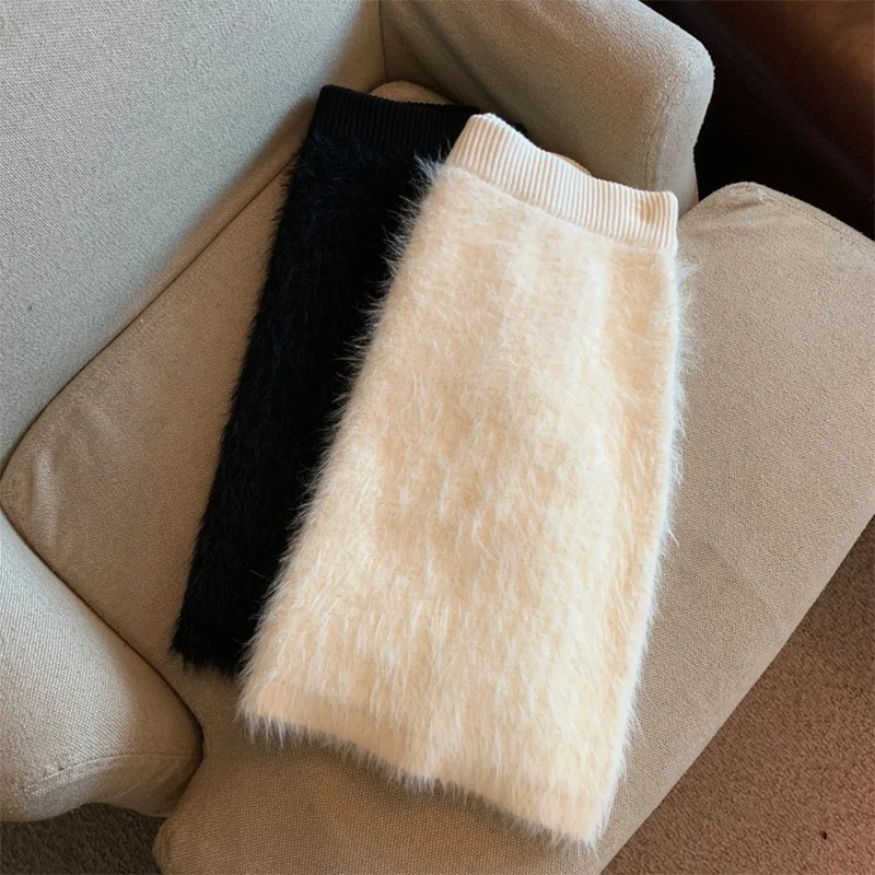 2023 Autumn/Winter Mink Wool Knitted Halfskin Skirt Women's High Waist A-line Wrapped Hip Short Skirt with Advanced Feel Versati