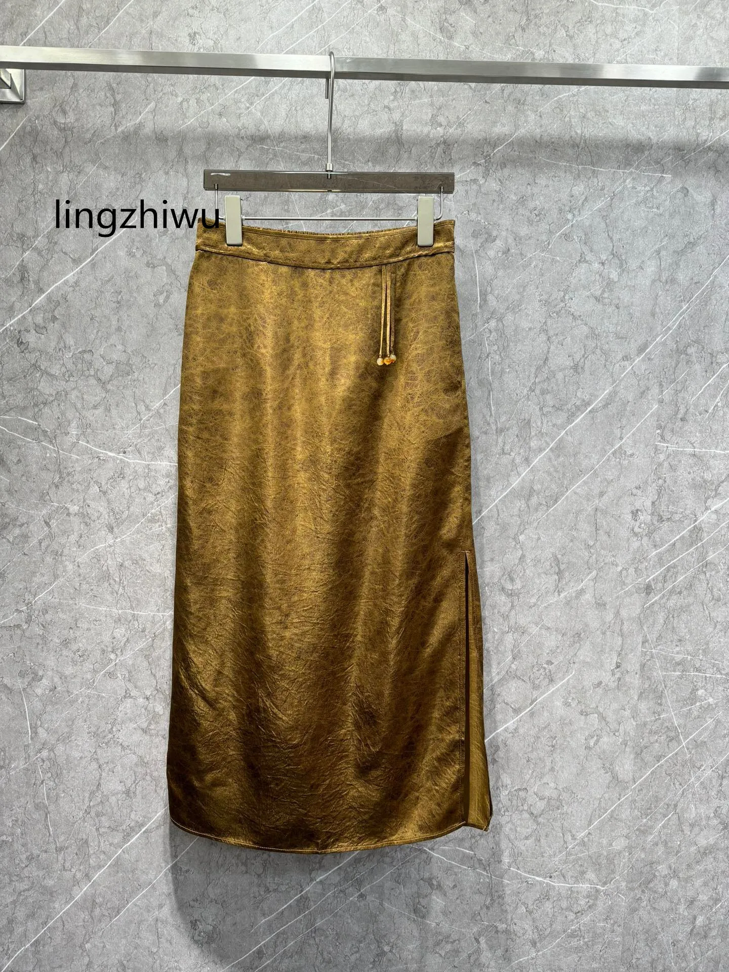 

lingzhiwu Women Chinese Style Skirt 2024 Summer Female Pearl Button Dark Flower Pattern High Waist Slit Skirt New Arrive