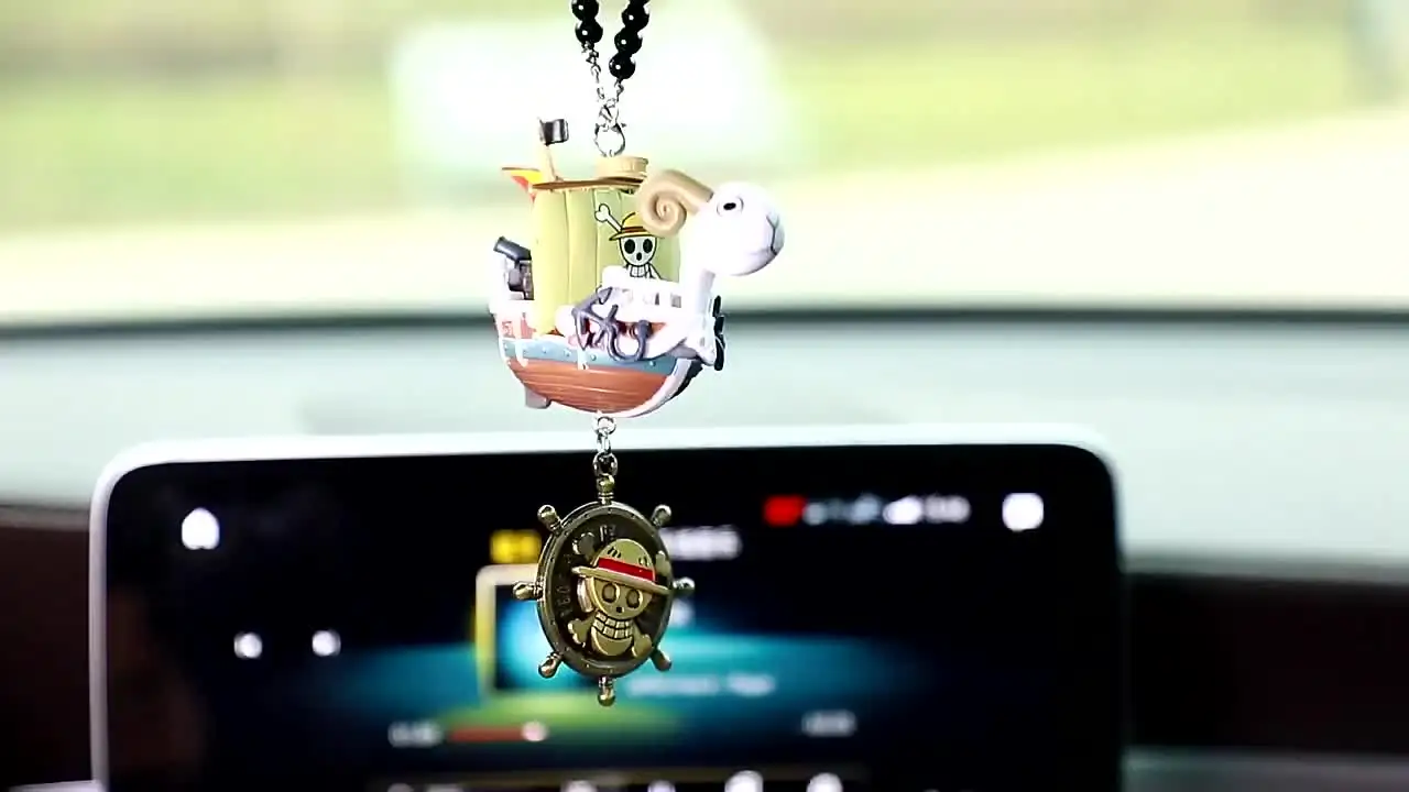 車のバックミラーペンダント、かわいい室内装飾、ワンピース