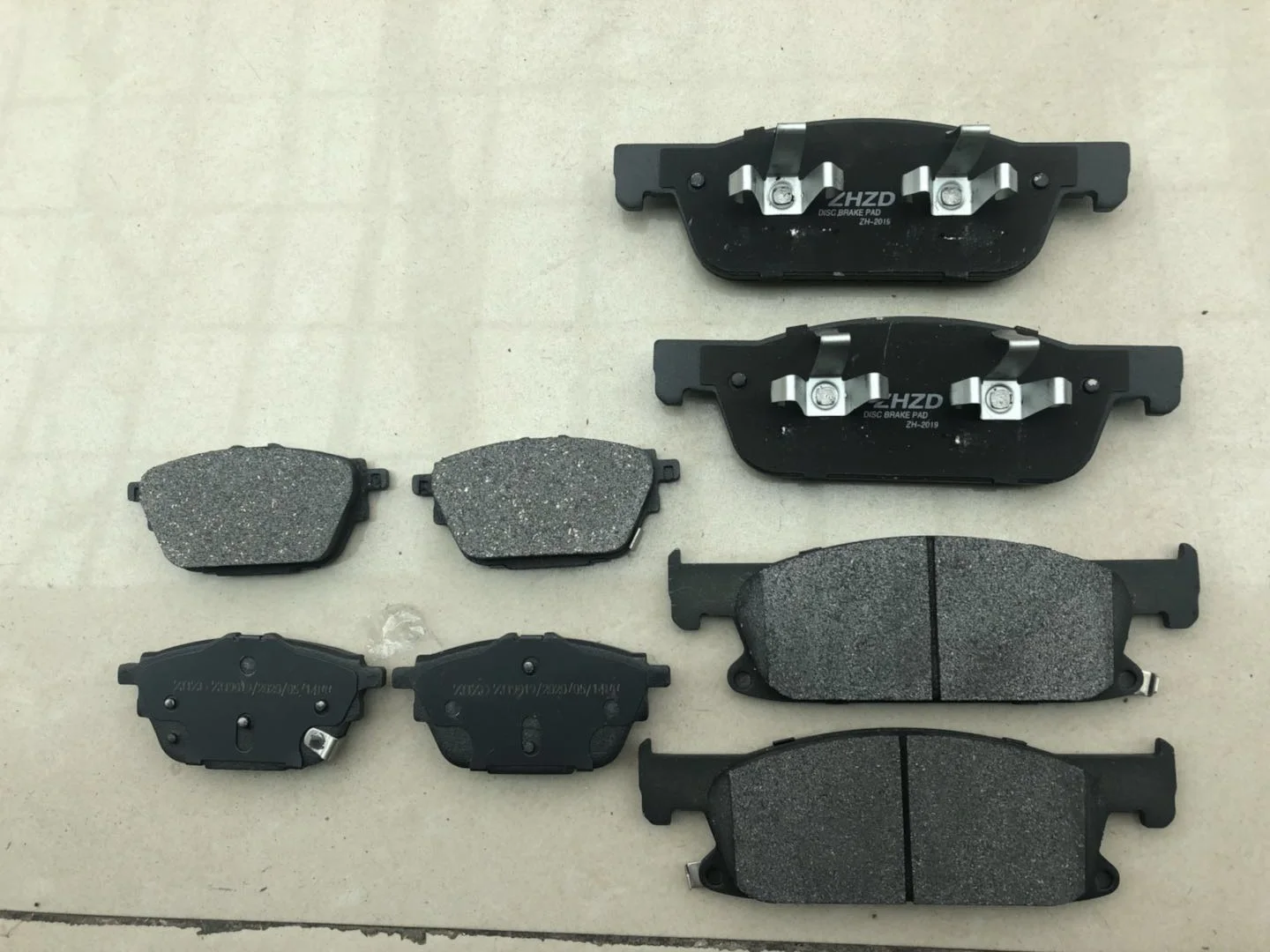 (1set) front / rear brake pads for Chinese GAC GS8 SUV autocar spare parts car brake pads set
