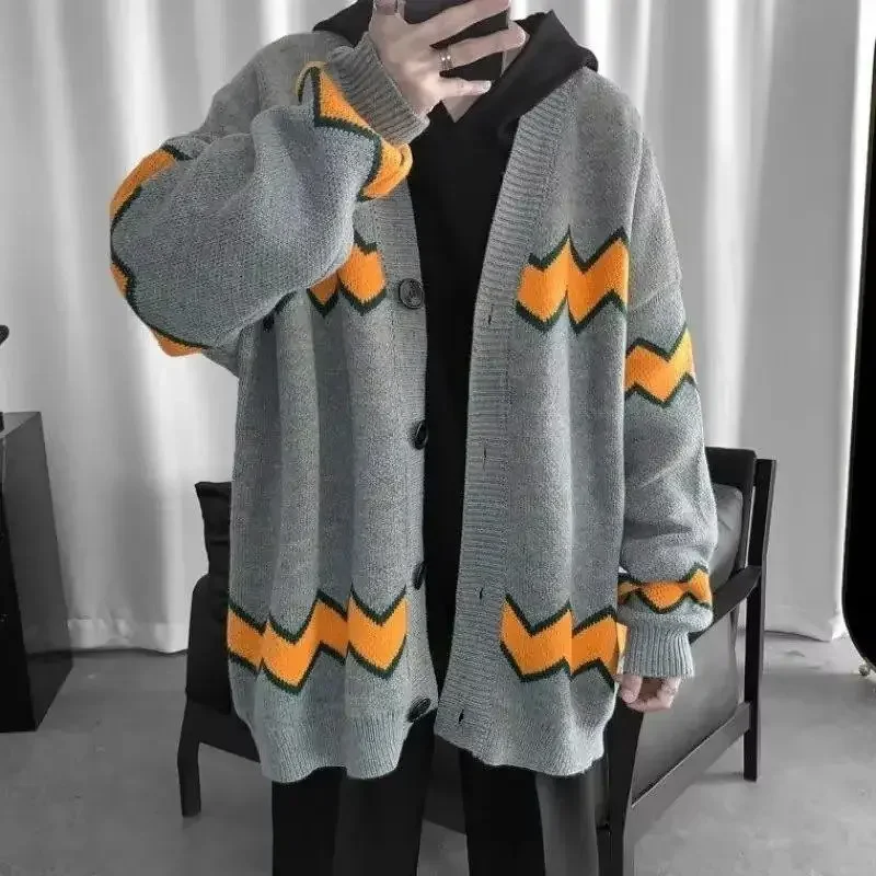 thumbnail image 1 of Abrigos de manga larga con estampado de punto, cárdigan de hombre, suéter holgado para hombre, jerséis de punto, ropa de calle de moda coreana Y2k barata, 1 of 4