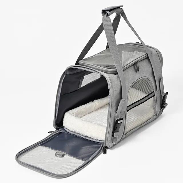 Pet Carriers Backpack Portable Breathable Foldable Shoulder Bag Cat Dog Carrier Bags Outgoing Travel Pets Handbag Transport Bag. 3