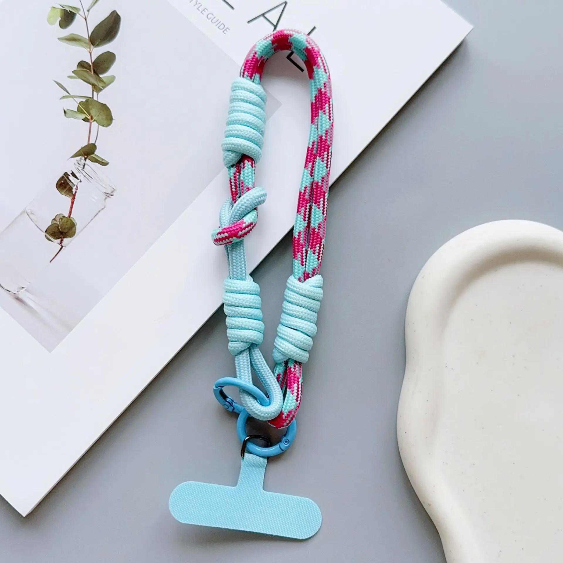 Elegant Wrist Strap Charm - Anti-Lost Lanyard with Keychain Pendant